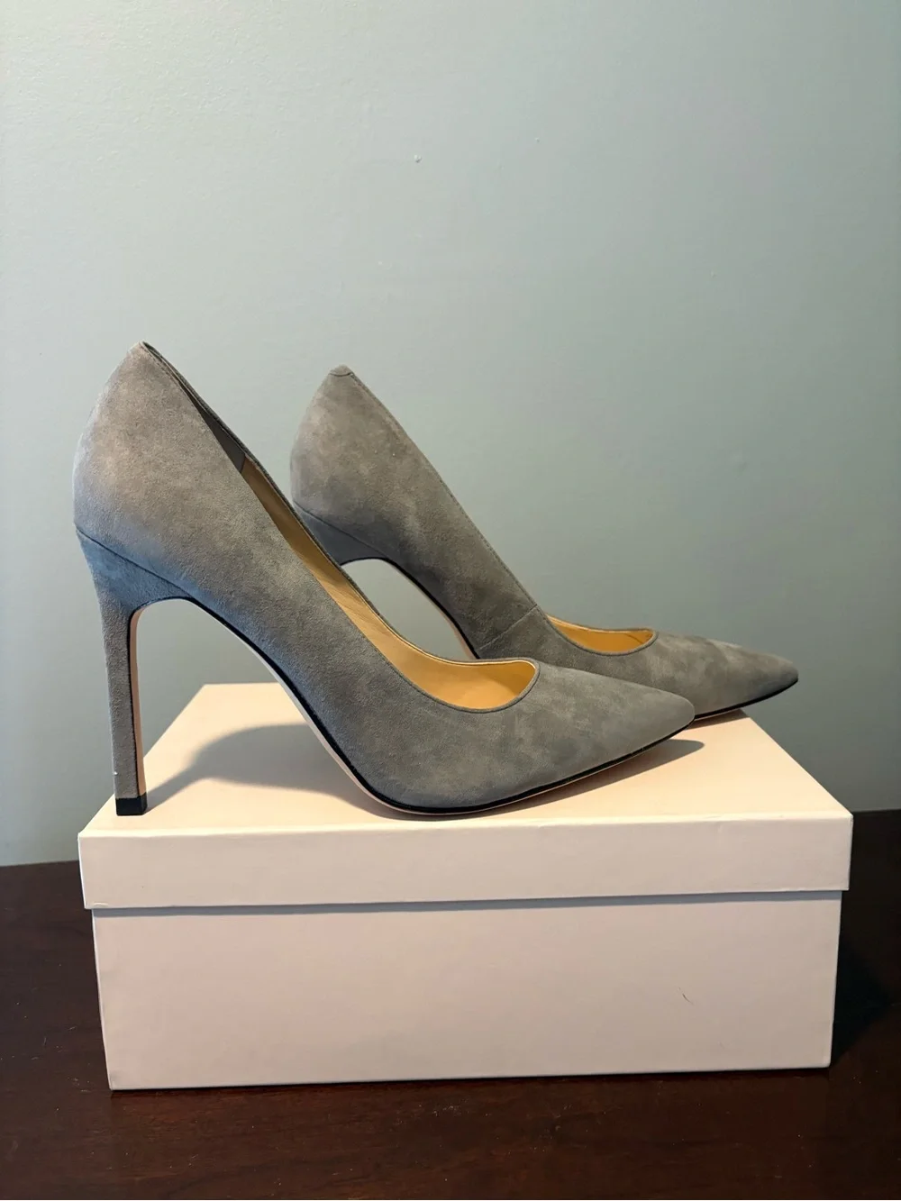 Ivanka Trump sleek pointed